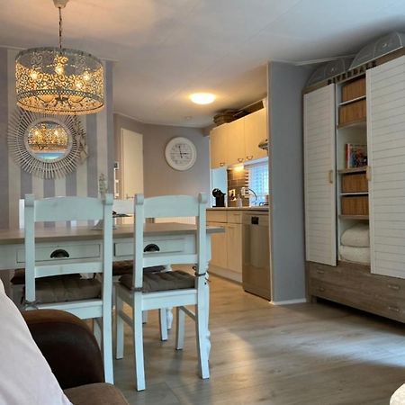 Luxe Chalet Met Prachtig Terras Op De Veluwe , Veel Privacy Hoenderloo Εξωτερικό φωτογραφία