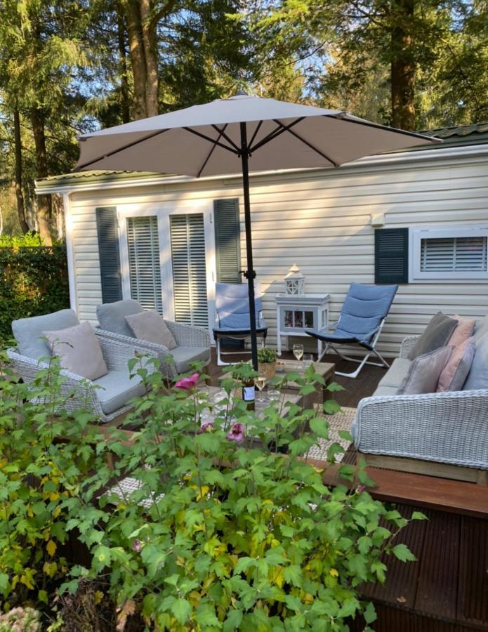 Luxe Chalet Met Prachtig Terras Op De Veluwe , Veel Privacy Hoenderloo Εξωτερικό φωτογραφία
