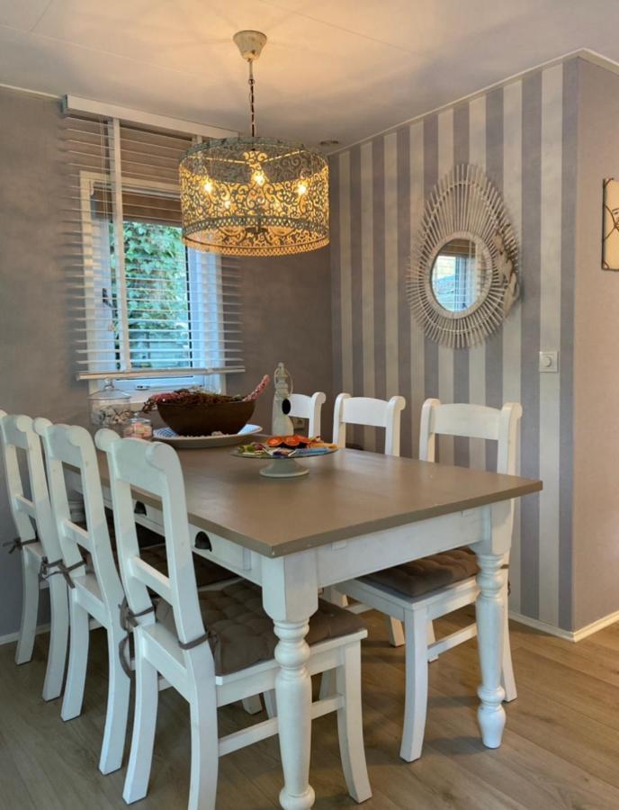 Luxe Chalet Met Prachtig Terras Op De Veluwe , Veel Privacy Hoenderloo Εξωτερικό φωτογραφία